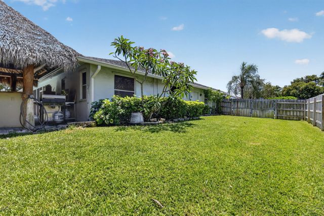 1145 Julia Heights Drive, Lantana, FL 33462
