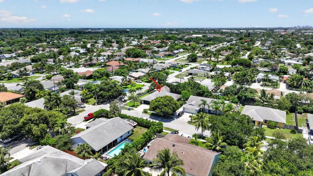 1145 Julia Heights Drive, Lantana, FL 33462
