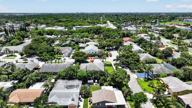 1145 Julia Heights Drive, Lantana, FL 33462