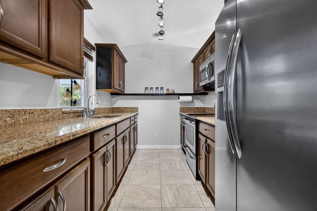 1145 Julia Heights Drive, Lantana, FL 33462