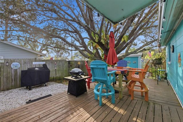 1111 IDLEBRIAR WAY, Tarpon Springs, FL 34689