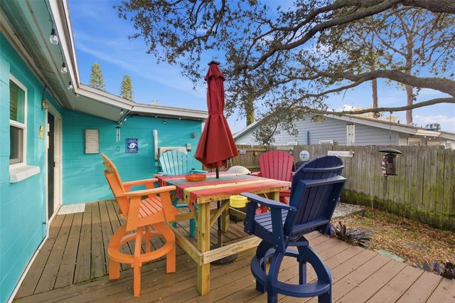 1111 IDLEBRIAR WAY, Tarpon Springs, FL 34689