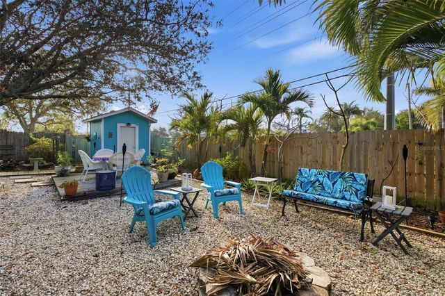 1111 IDLEBRIAR WAY, Tarpon Springs, FL 34689