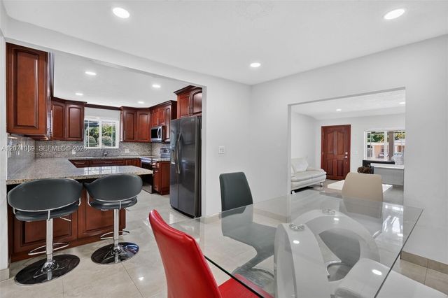 6010 SW 19 Street 6010, Miami, FL 33155