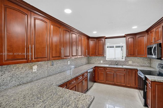 6010 SW 19 Street 6010, Miami, FL 33155