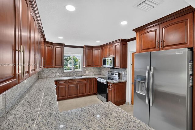 6010 SW 19 Street 6010, Miami, FL 33155