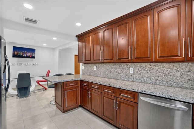 6010 SW 19 Street 6010, Miami, FL 33155