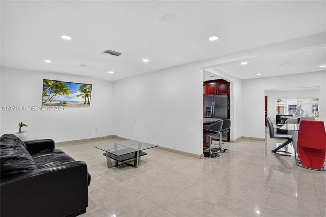 6010 SW 19 Street 6010, Miami, FL 33155
