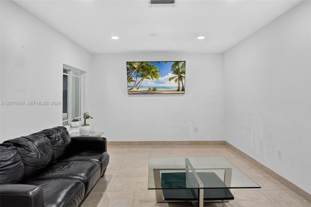 6010 SW 19 Street 6010, Miami, FL 33155