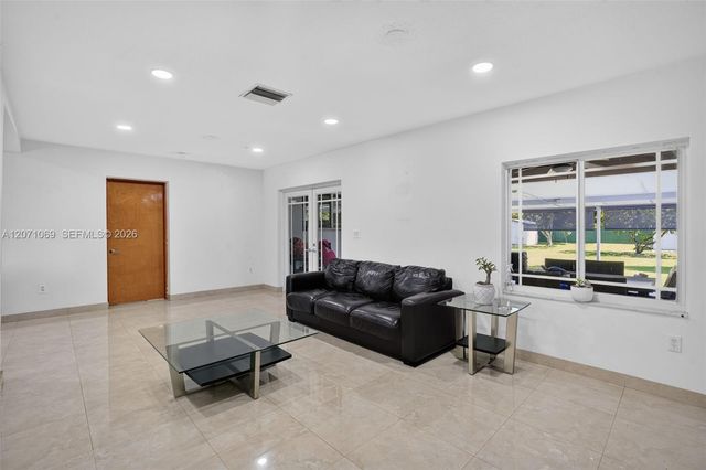 6010 SW 19 Street 6010, Miami, FL 33155