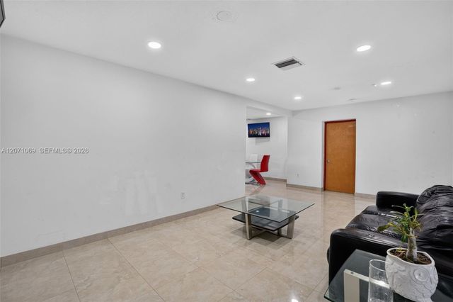 6010 SW 19 Street 6010, Miami, FL 33155