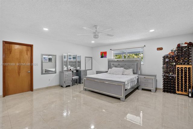 6010 SW 19 Street 6010, Miami, FL 33155