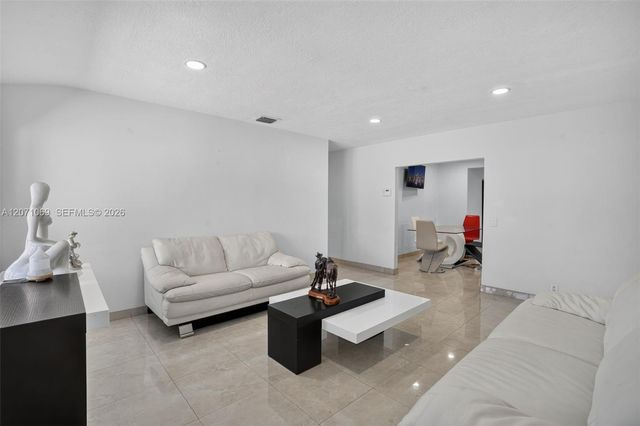 6010 SW 19 Street 6010, Miami, FL 33155