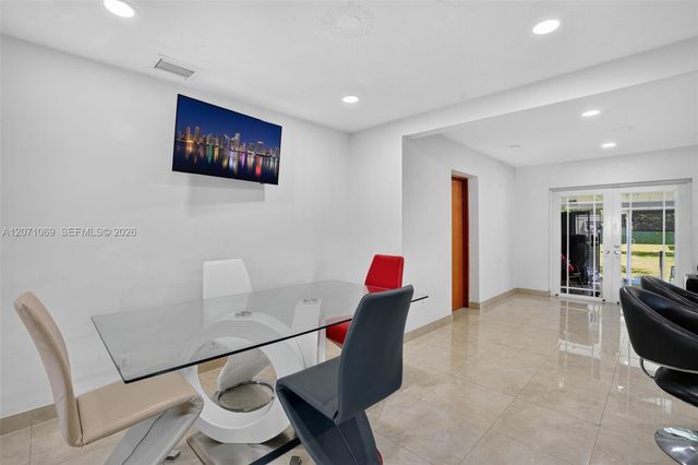 6010 SW 19 Street 6010, Miami, FL 33155