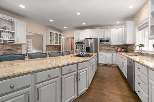 64 Cudworth Ln, Sudbury, MA 01776
