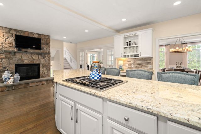 64 Cudworth Ln, Sudbury, MA 01776