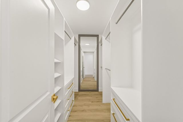 5001 Woodway Drive 1305, Houston, TX 77056