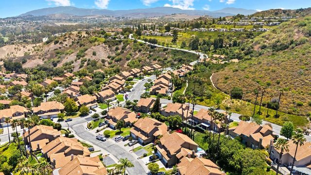 6041 E Queens Drive, Anaheim, CA 92807