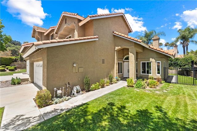 6041 E Queens Drive, Anaheim, CA 92807