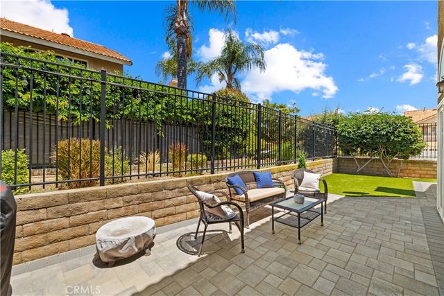 6041 E Queens Drive, Anaheim, CA 92807