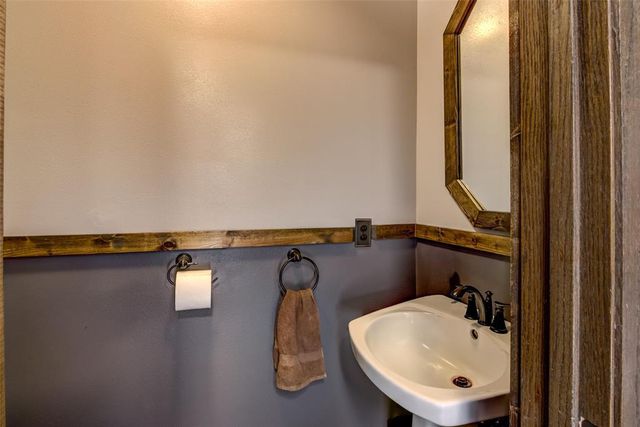 4610 Woodstock Court, Eau Claire, WI 54701