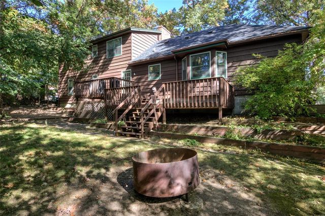 4610 Woodstock Court, Eau Claire, WI 54701