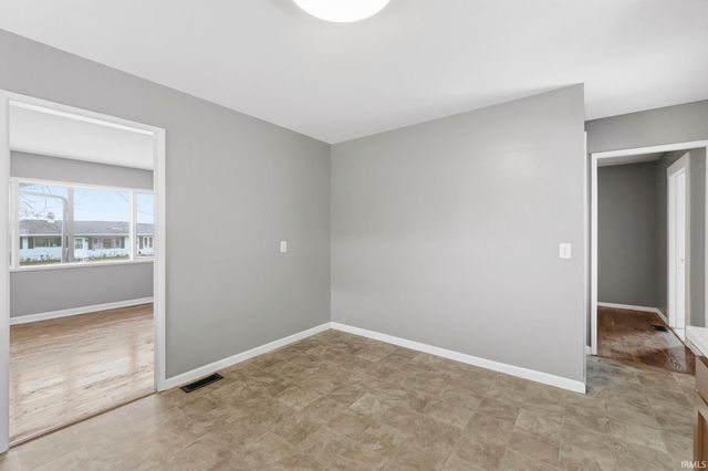 412 Edgeknoll Lane, Fort Wayne, IN 46816