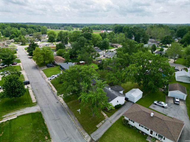 412 Edgeknoll Lane, Fort Wayne, IN 46816