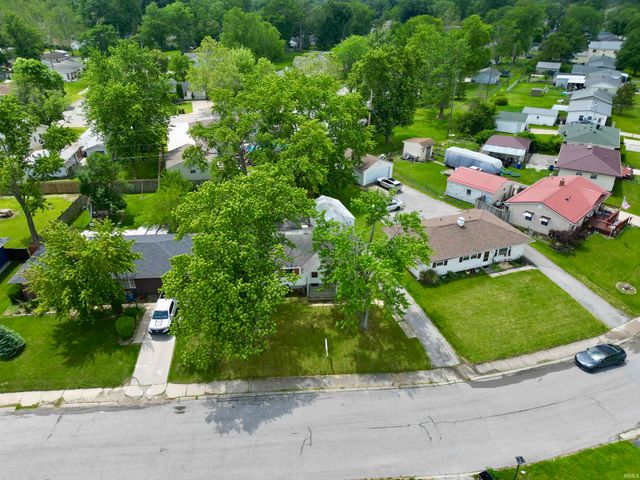 412 Edgeknoll Lane, Fort Wayne, IN 46816