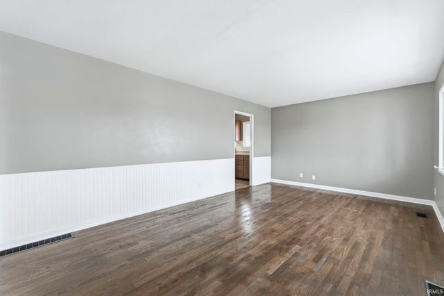 412 Edgeknoll Lane, Fort Wayne, IN 46816