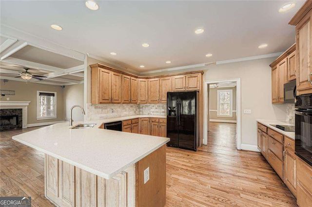 125 Costleys Bridge Drive, Oxford, GA 30054