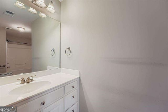 125 Costleys Bridge Drive, Oxford, GA 30054