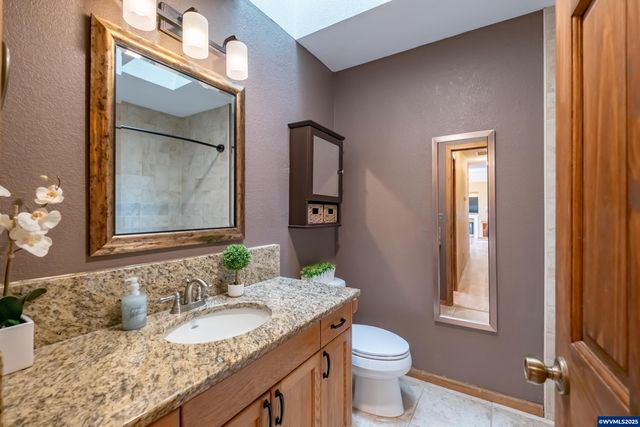 407 S 30th St, Philomath, OR 97370