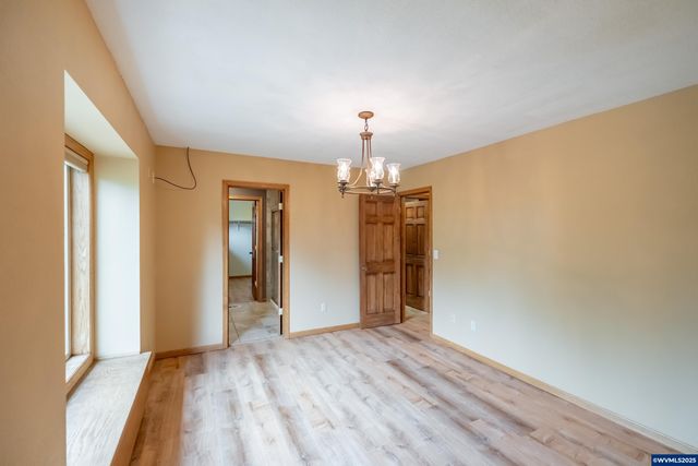 407 S 30th St, Philomath, OR 97370