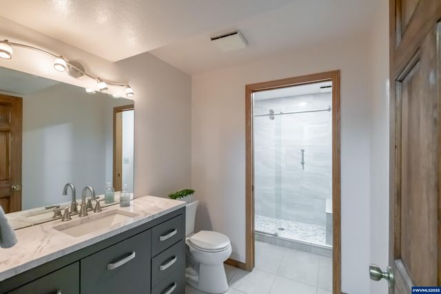 407 S 30th St, Philomath, OR 97370