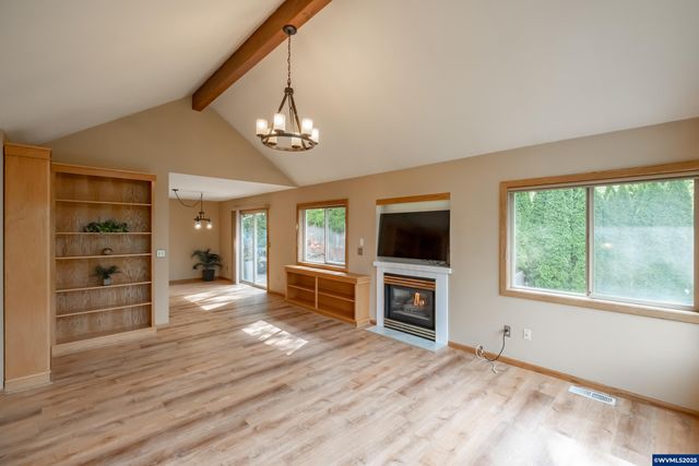 407 S 30th St, Philomath, OR 97370