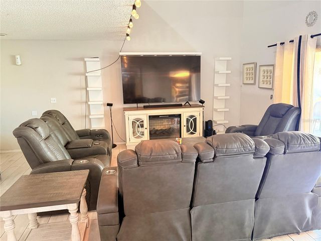 4747 PURITAN CIRCLE 523, Tampa, FL 33617