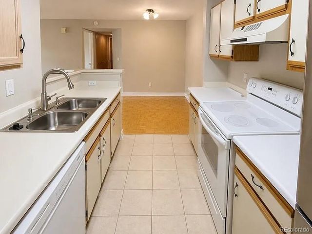 9510 E Florida Avenue 1052, Denver, CO 80247