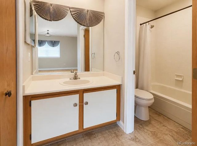 9510 E Florida Avenue 1052, Denver, CO 80247