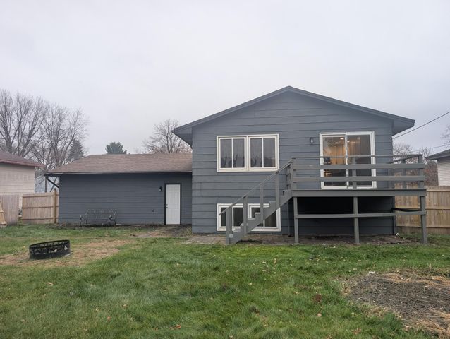 1345 Meadowmoor Drive NE, Spring Lake Park, MN 55432