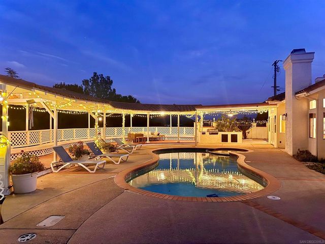 3605 Hidden Trail Dr, Jamul, CA 91935