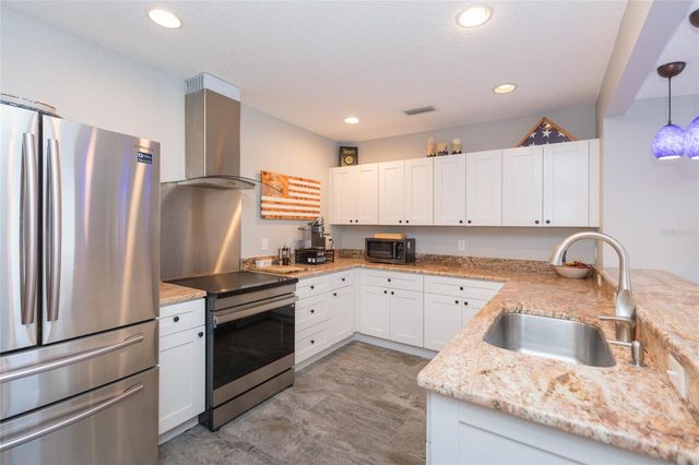 602 W HILDA STREET, Tampa, FL 33603