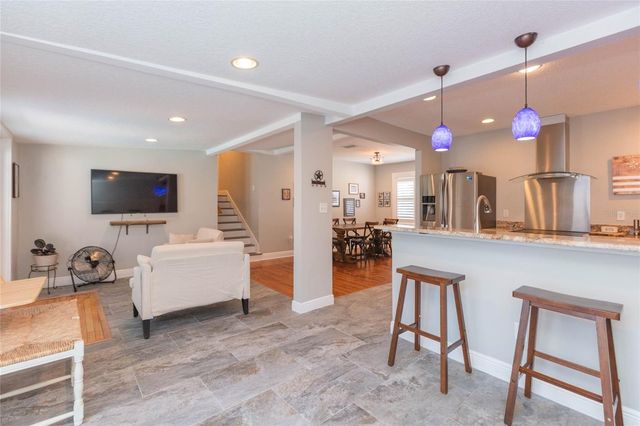 602 W HILDA STREET, Tampa, FL 33603