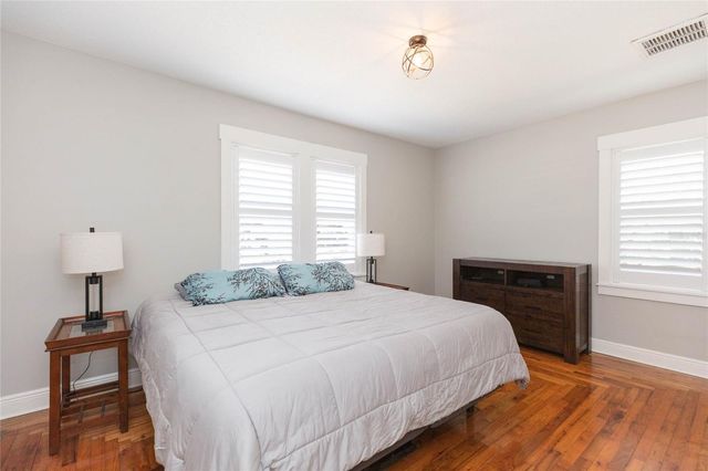 602 W HILDA STREET, Tampa, FL 33603