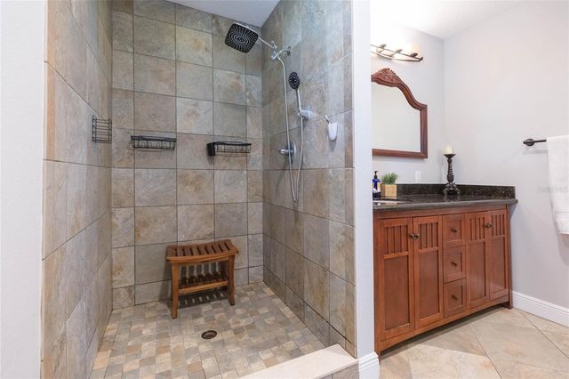 602 W HILDA STREET, Tampa, FL 33603