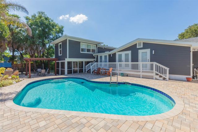 602 W HILDA STREET, Tampa, FL 33603