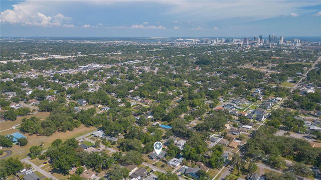 602 W HILDA STREET, Tampa, FL 33603