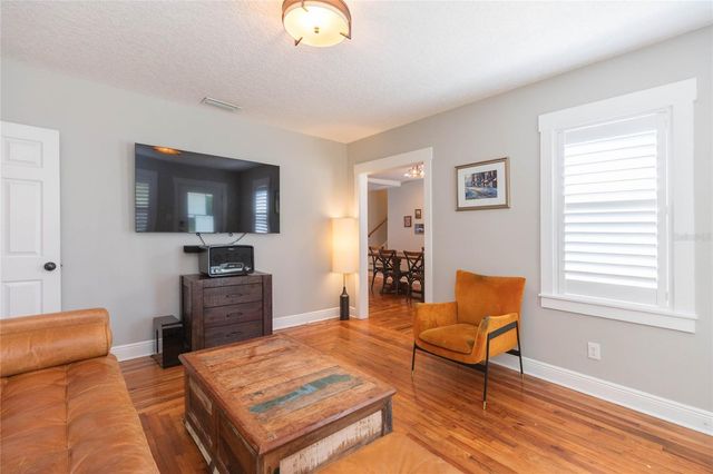 602 W HILDA STREET, Tampa, FL 33603