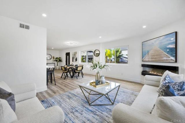 2537 Davis Avenue, Carlsbad, CA 92008