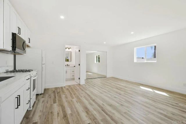 2537 Davis Avenue, Carlsbad, CA 92008